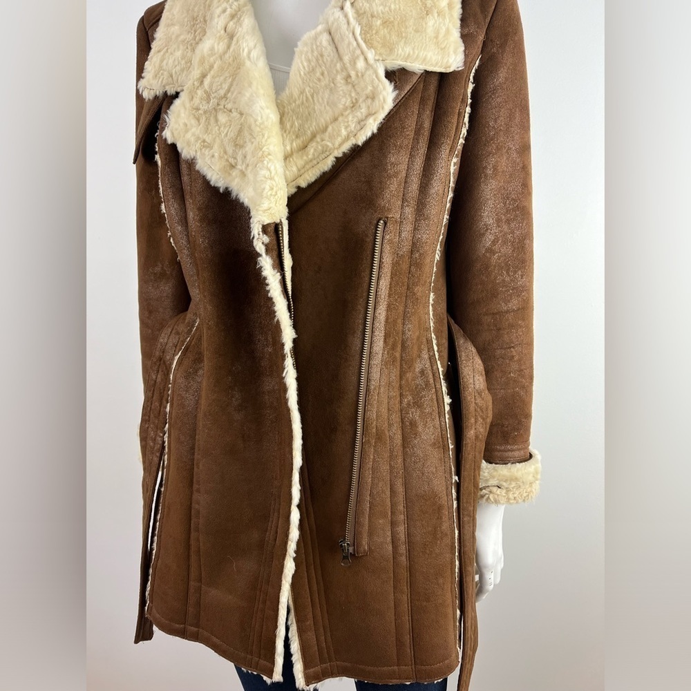 LE CHATEAU faux fur shearling coat - Picture 8 of 8